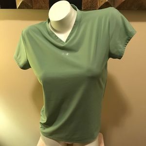 Under Armour Woman's Green Top XL